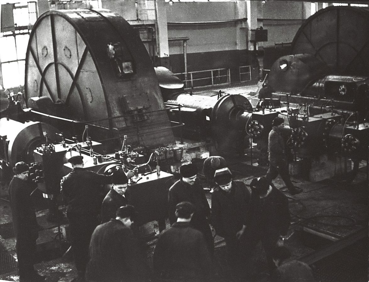 Компрессорный зал цеха конверсии производства аммиака